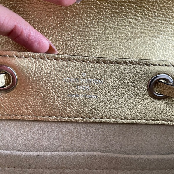 Authentic Louis Vuitton lockme Bb - Picture 8 of 8